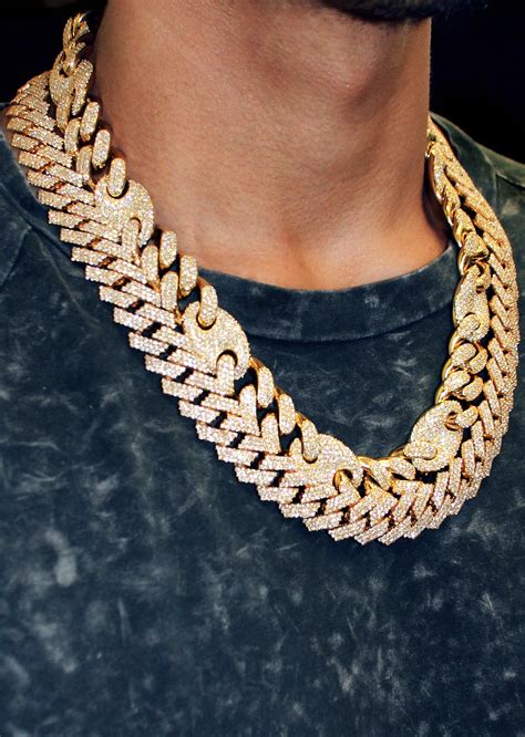 gucci chain cuban linl